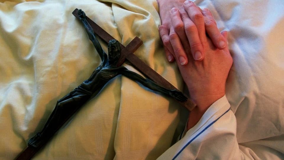 Religion und Sterbehilfe - Seelsorger am Exit-Sterbebett: Was sagen die ...