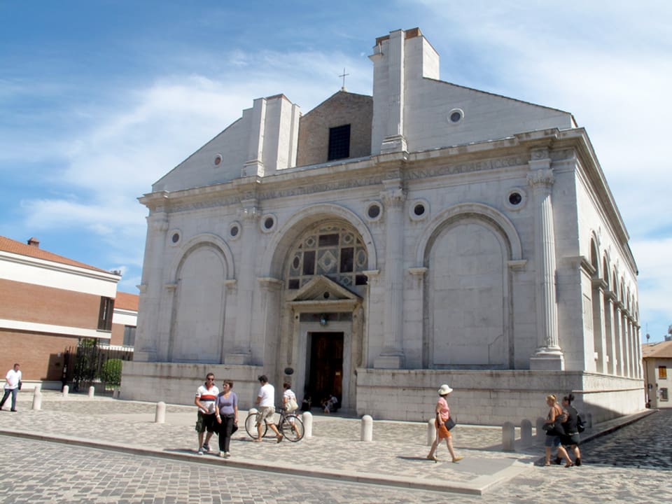 Der Tempio Malatestiano in Rimini, errichtet im 15. Jahrhundert von Baumeisterstar Leon Battista Alberti.