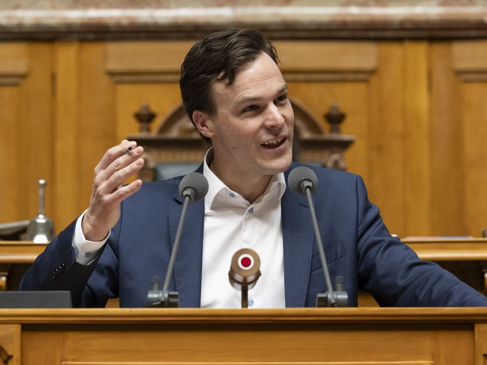 Bastien Girod no púlpito.