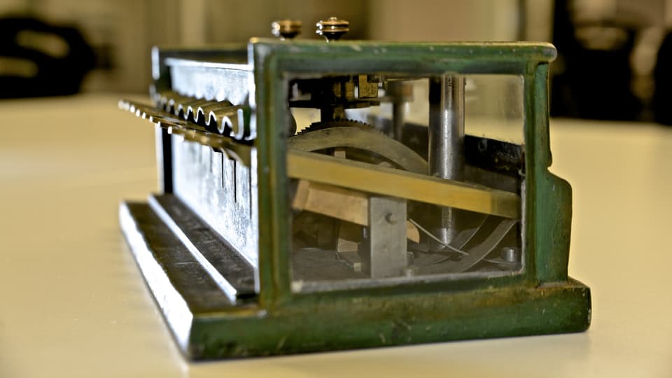 Die Tasten definierten durch verschiedene Hub-Tiefen im Innern der Maschine die Ziffern 1-9. 