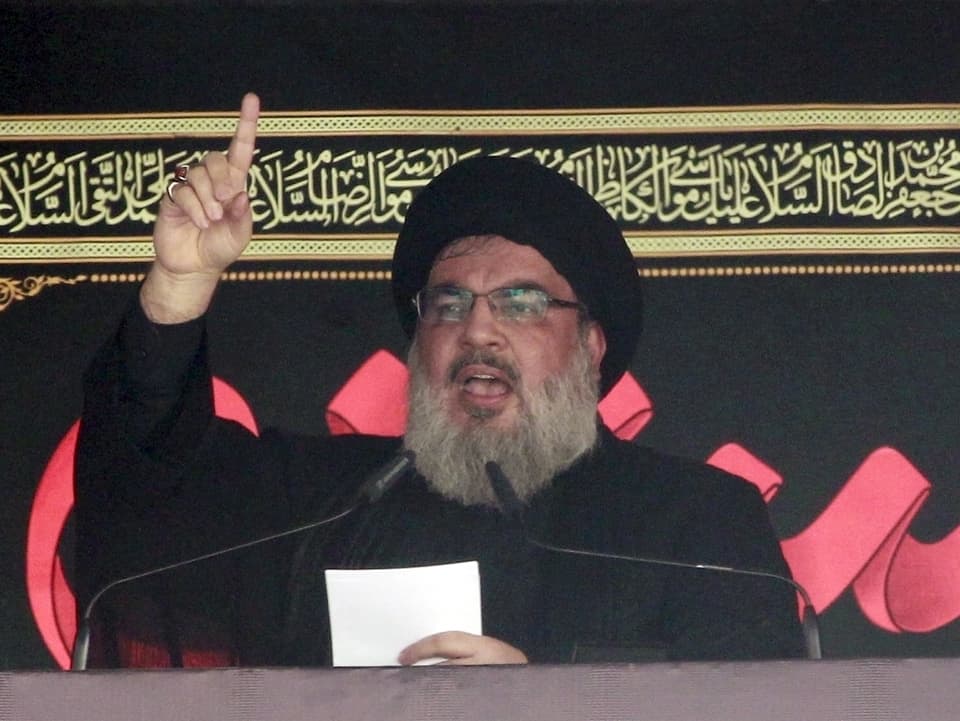 Hassan Nasrallah vor Anhängern in Beirut. 