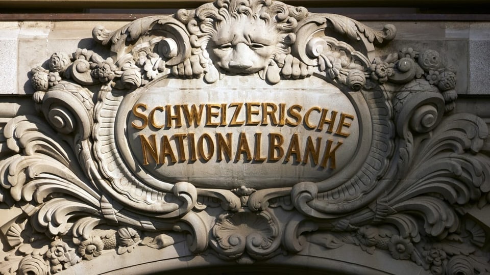 Die goldene Anschrift am Gebäude der Schweizerischen Nationalbank
