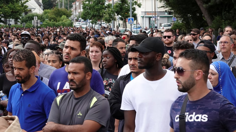 Teilnehmer des Trauermarsches in Nantes, 5. Juli. 
