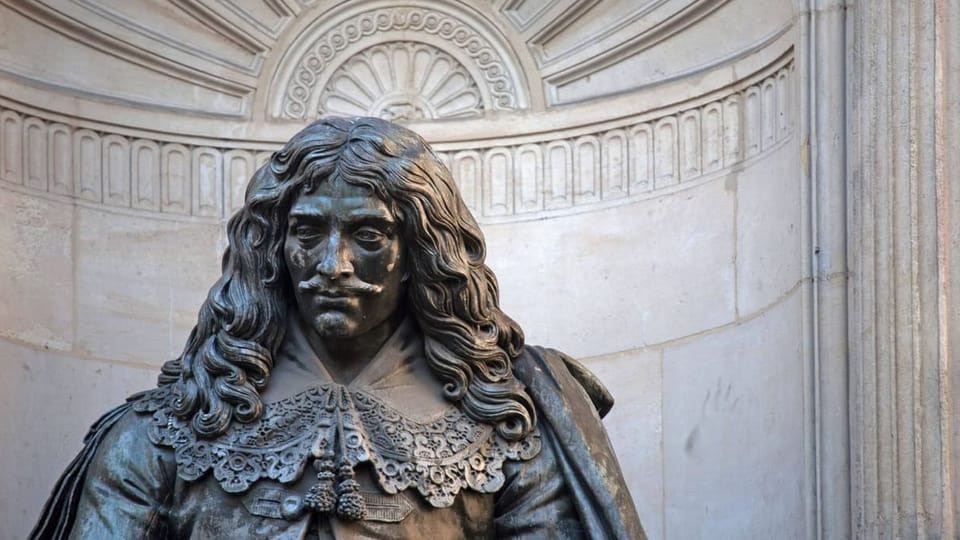 eine Statue von Molière