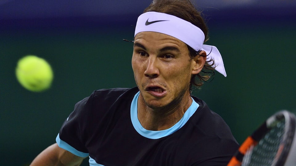 Rafael Nadal richtet den Blick auf den Ball