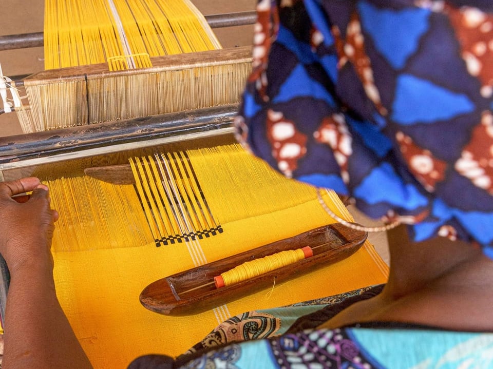 Modedesigner Pathé'O Kleidung für ein selbstbewusstes Afrika Kultur