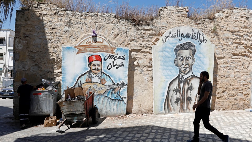 Zwei Zeichnungen an einer Wand in der Nähe von Tunis, aus dem Jahr 2021