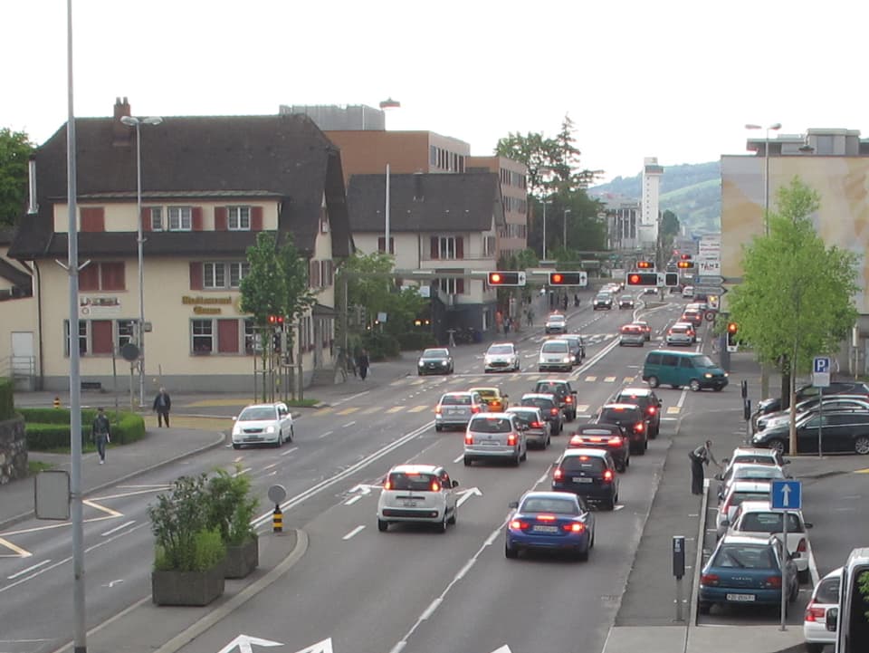 Die Kantonsstrasse durch Ebikon.