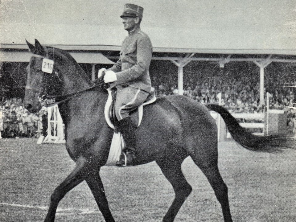 Gehnäll Persson auf seinem Pferd.
