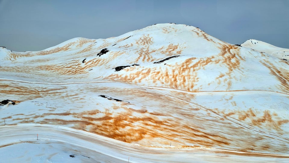 Saharastaub auf Schnee