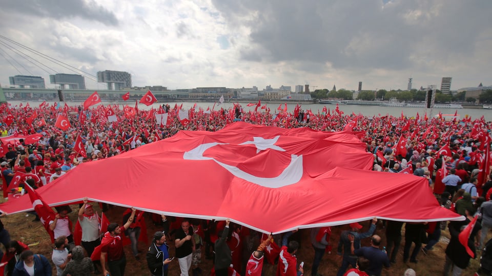 Deutschtürken: Kritik an Zustimmung zu Referendum