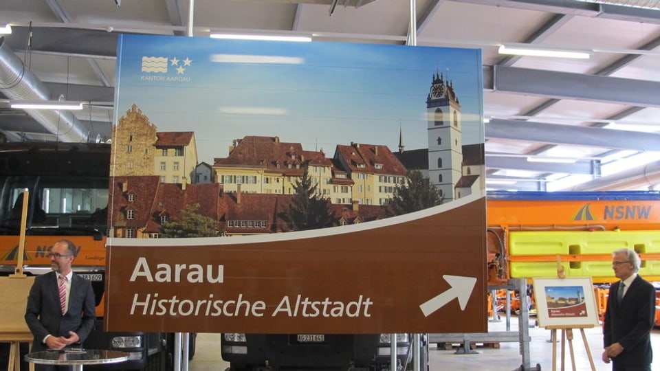 Tafel mit dem Bild der Aarauer Altstadt,