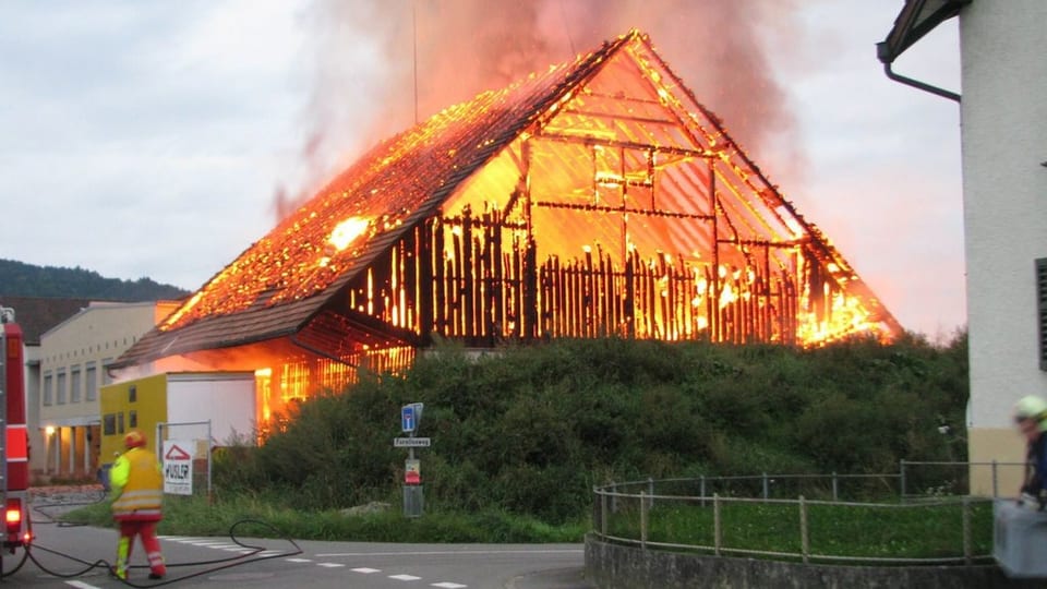 Brennedes Haus in Reinach.