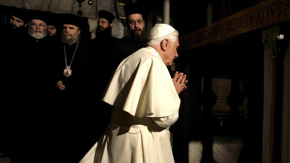 Papst beim Gebet in Jerusalem.