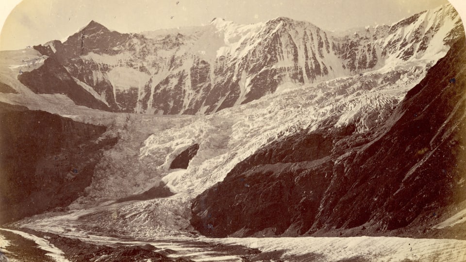 Der Gletscher auf einem alten Foto.