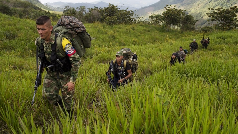 FARC-Mitglieder auf dem Weg zu einem neuen Lager im Bundesstaat Antioquia.
