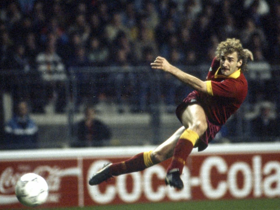 Rudi Völler 1991 in Action