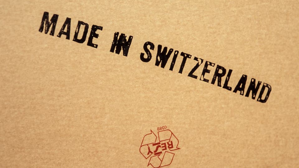 Kartonschachtel mit dem Aufdruck «Made in Switzerland».
