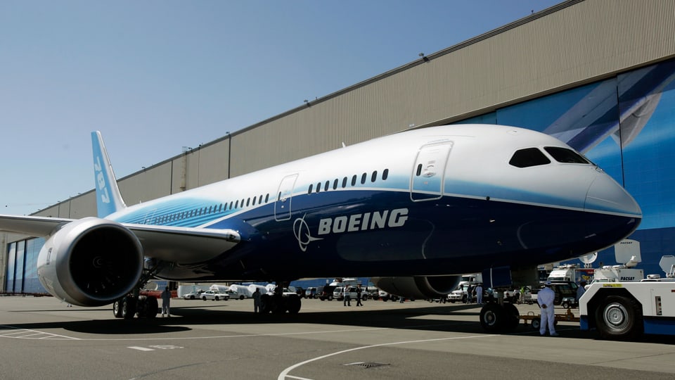 Flugzeug mit «Boeing»-Schriftzug
