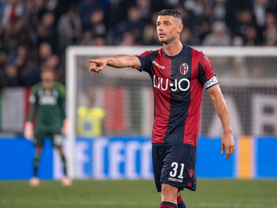 Der Ex-Nationalspieler führte den FC Bologna in der letzten Saison jeweils als Captain aufs Feld. Die «Rossoblu» dürften auch in dieser Spielzeit in der hinteren Tabellenhälfte zu finden sein.