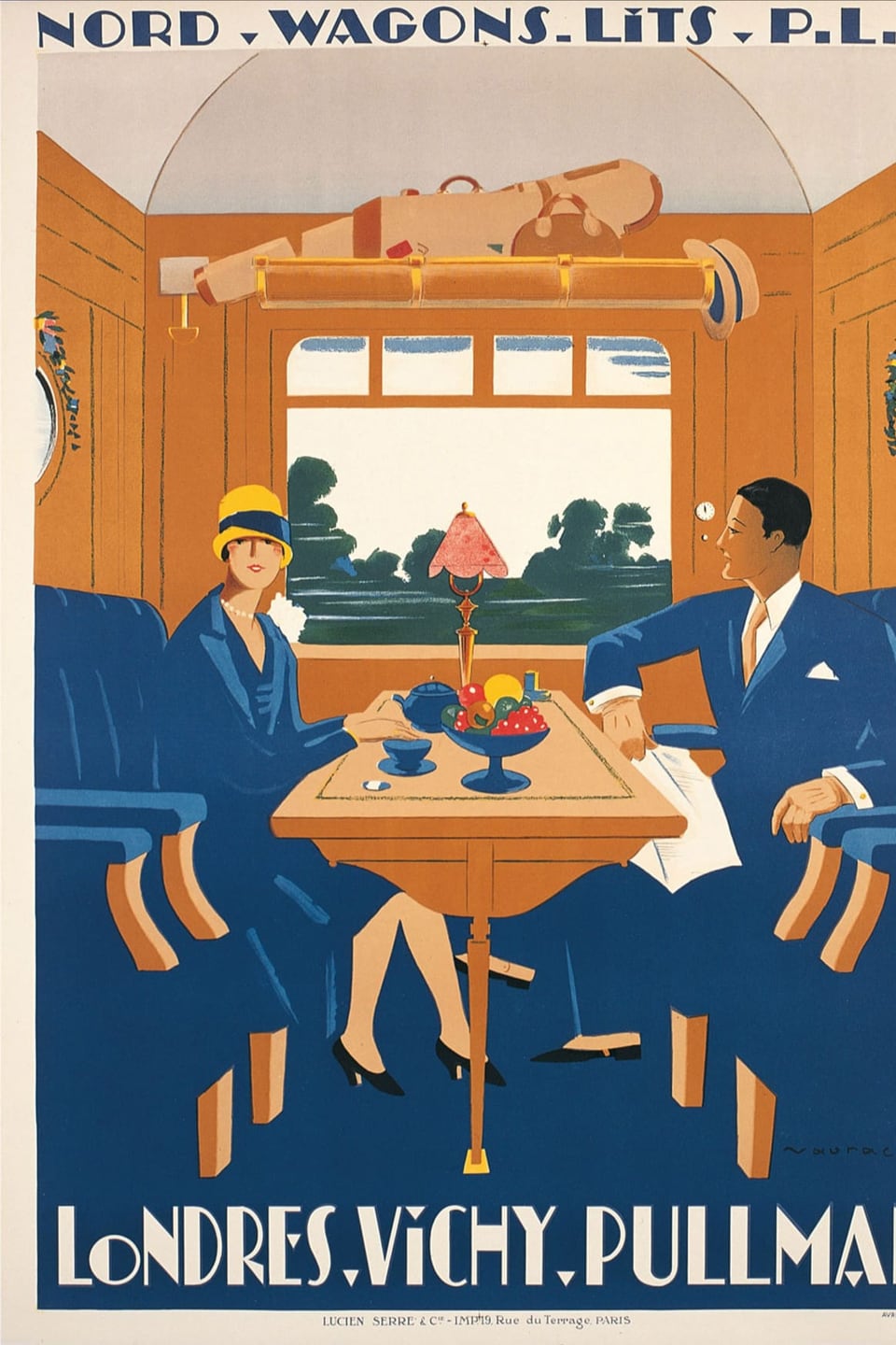 Eine Frau und ein Mann in einem Zugsalon.
