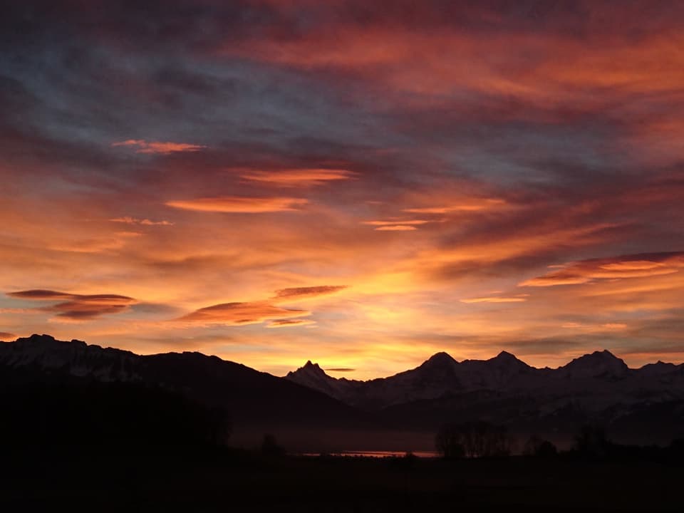 Morgenrot über den Alpen.