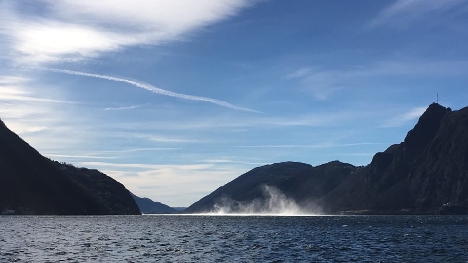 Wasserhose auf dem Lago di Lugano.