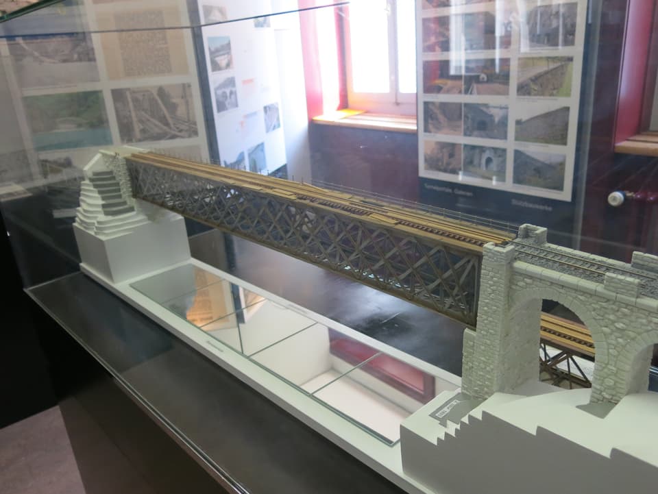 Ein Modell der Intschi-Brücke auf der Gotthardstrecke.