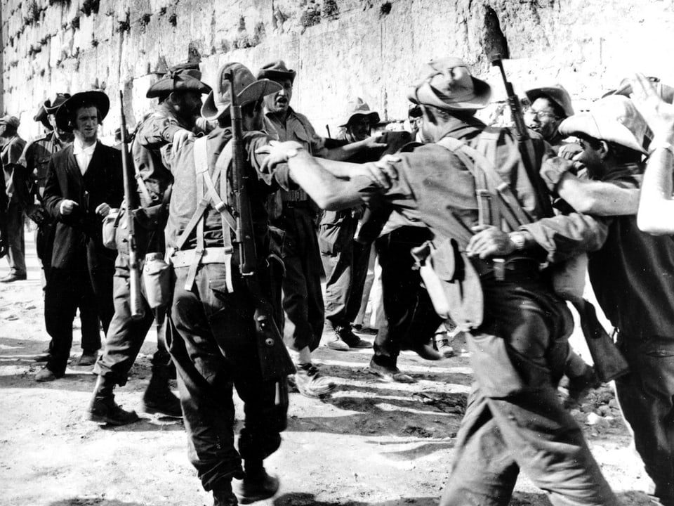 Israelische Soldaten an der Klagemauer.