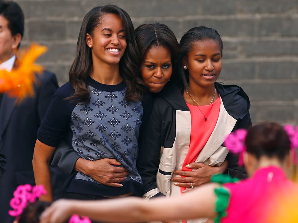 Michelle Obama zwischen ihren Töchtern Malia (links) und Sasha 