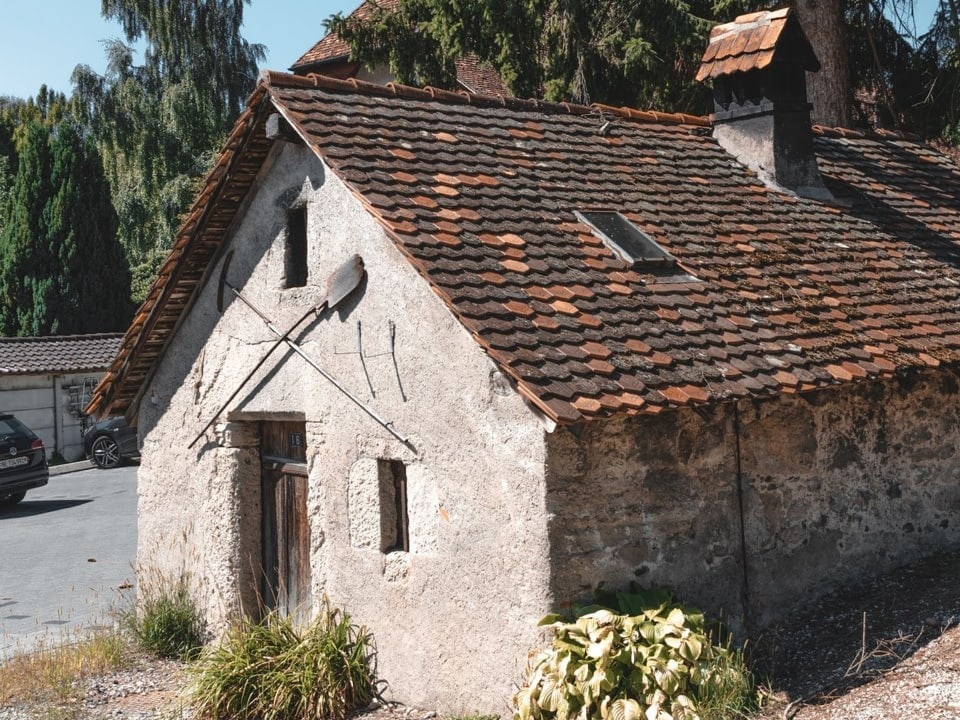 Ein altes Steinhaus.