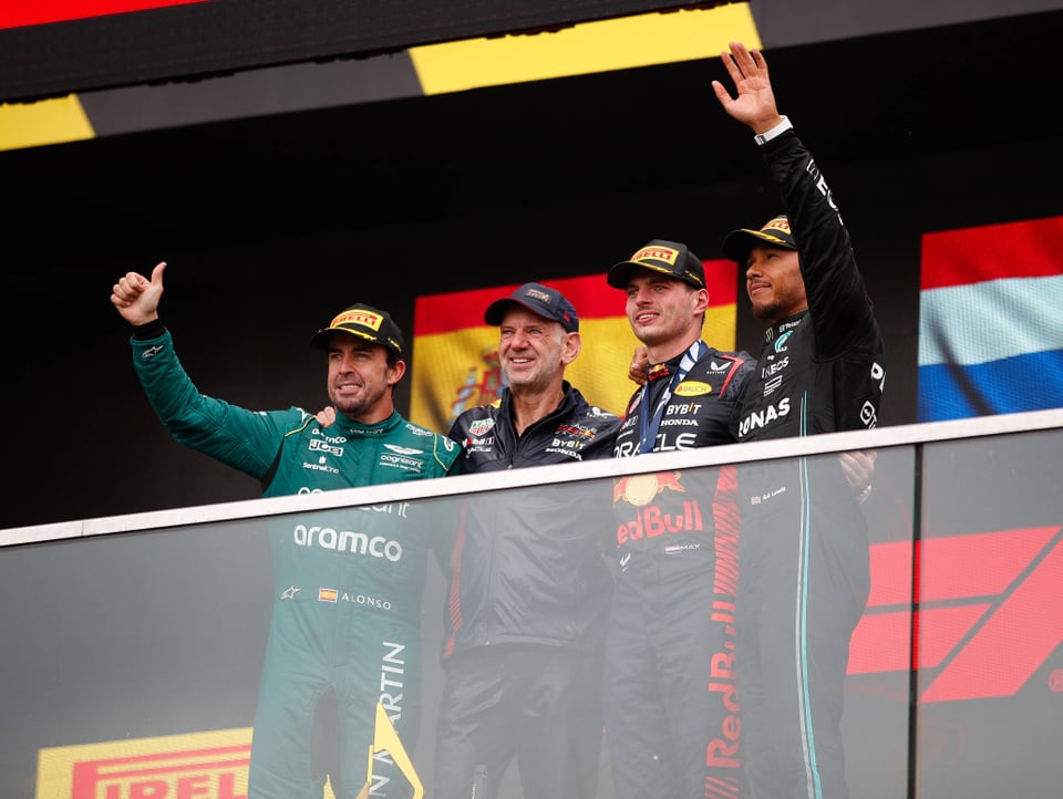 Drei Weltmeister auf dem Podest: Alonso, Verstappen und Hamilton