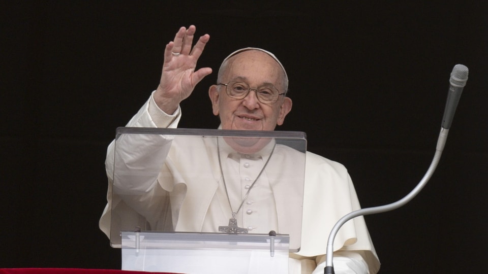 Der Papst während dem Angelus Gebet im Vatikan am Sonntag, 7.4.2024. 