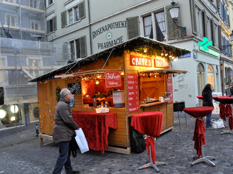 Marktstand mit Esswaren