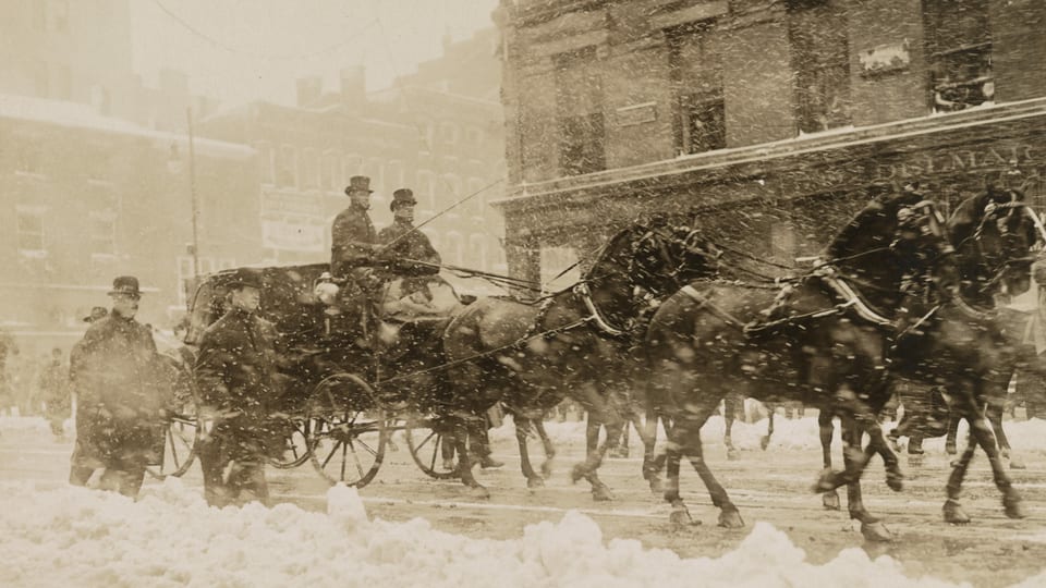 William Howard Taft and sein Vorgänger Theodore Roosevelt 1909 auf dem Weg zum Kapitol nach einem Schneesturm in der Nacht zuvor. 