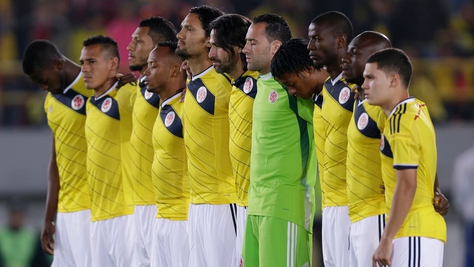 Kolumbiens Nationalmannschaft während der Hymne