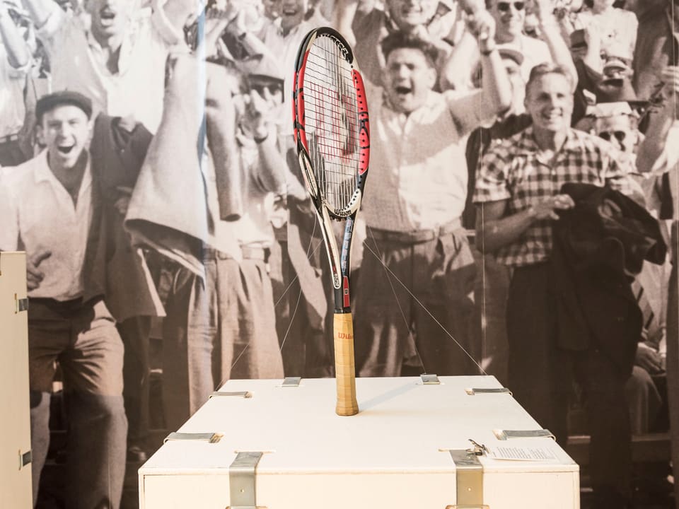 Ein Tennisschläger, den Roger Federer im Finale der Australian Open 2009 benutzt hat.
