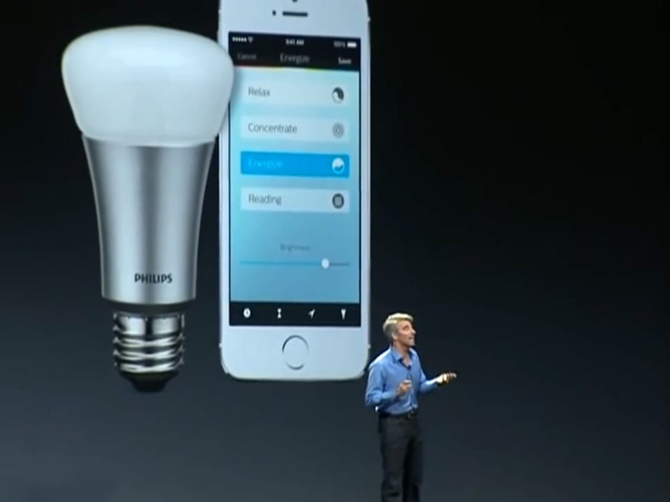 Der Apple-Manager Craig Federighi bei der Vorstellung der HomeKit-Plattform an der Apple-Entwicklerkonferenz WWDC 2014.