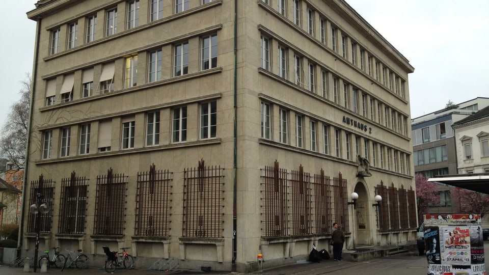 Brutaler Angriff beim Kollegium: Prozessauftakt in Solothurn (Marco Jaggi, 22.04.13)