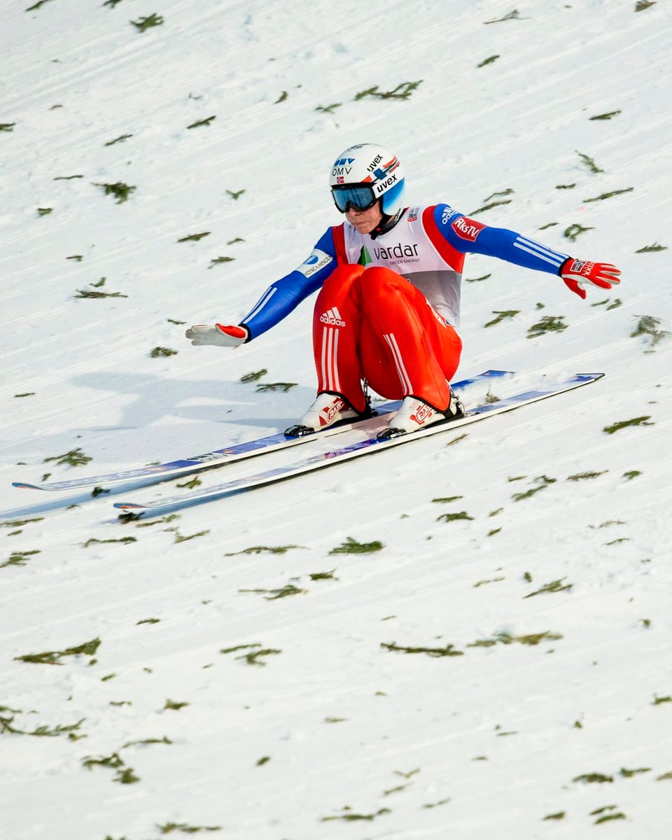 Der Norweger Anders Fannemel ist mit 251,5 Metern neuer Skiflug-Weltrekordhalter.