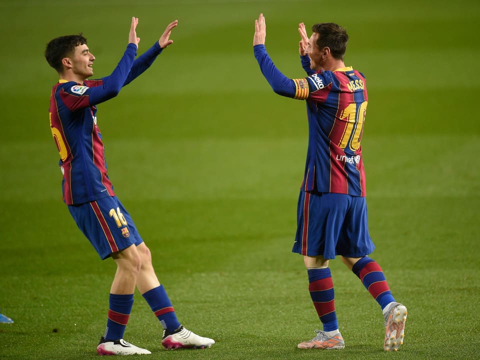 Lionel Messi und Pedri.