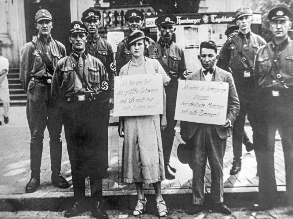 Im Rahmen der Reichspogrome wurden auch in Hamburg Juden verfolgt, verschleppt und zur Schau gestellt.