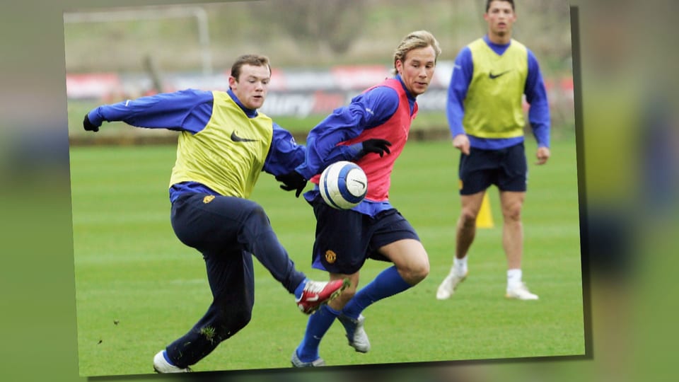 Der junge Neumayr im Training mit Rooney und Ronaldo.