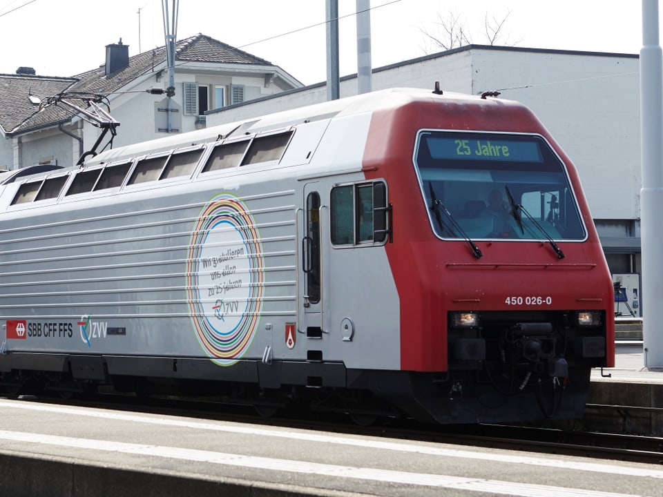 Silberne Jubiläums-Lokomotive des ZVV