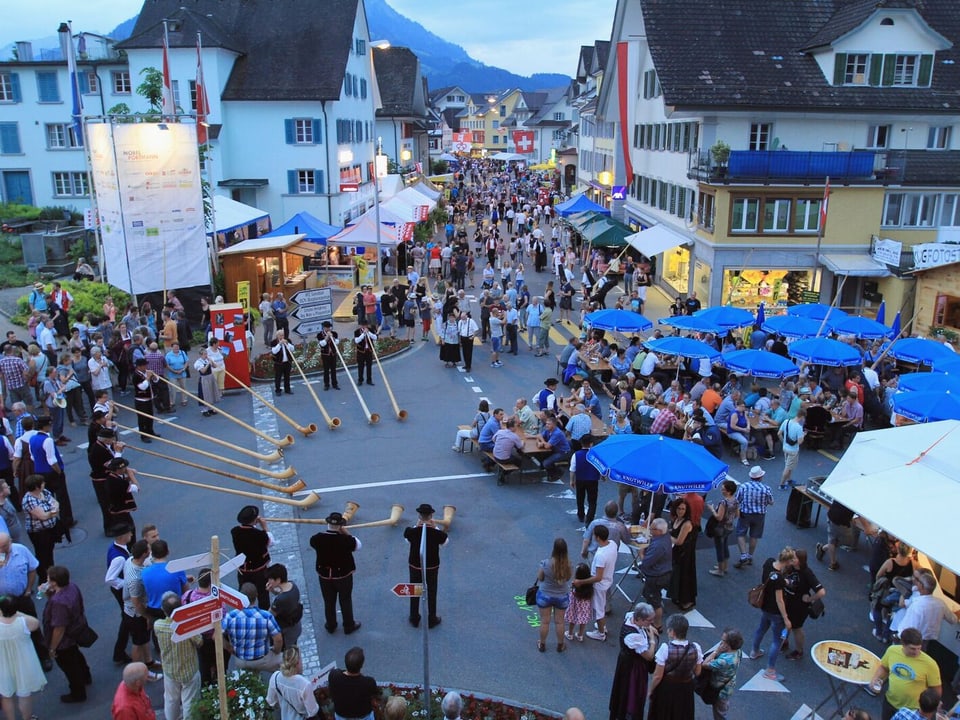 Das Dorf Schüpfheim gehört voll und ganz den Besuchern des Jodlerfests. 