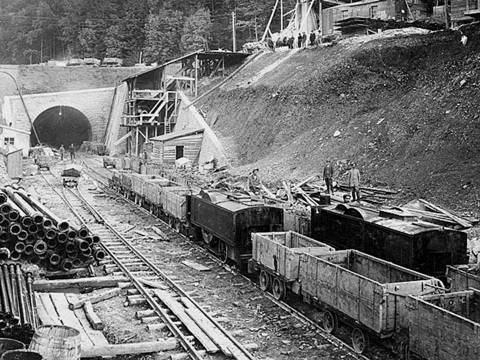 Arbeiten aus 1914 am Nordportal des Hauenstein-Tunnels.