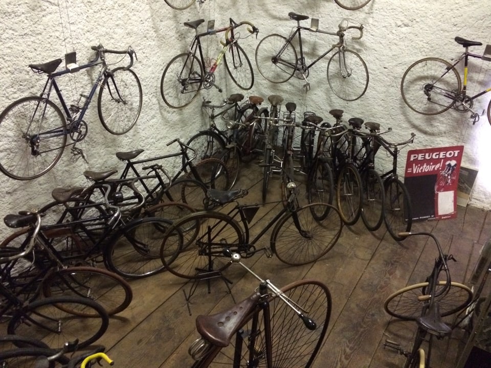 Ein Keller voll mit Fahrrädern