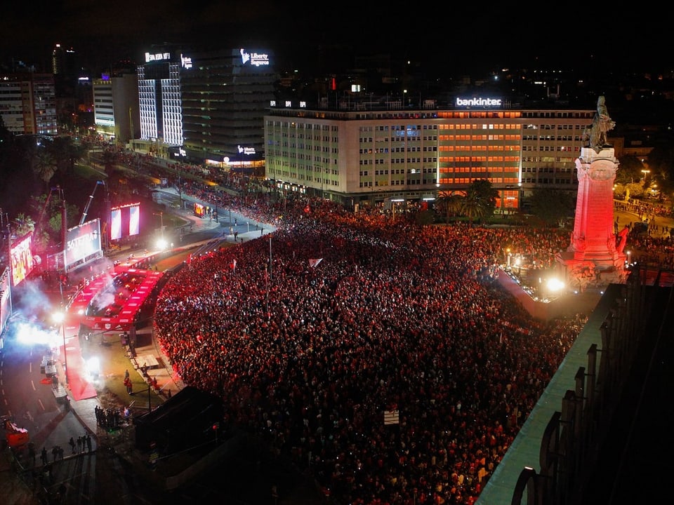 Benfica Lissabon feiert den Titelgewinn. 
