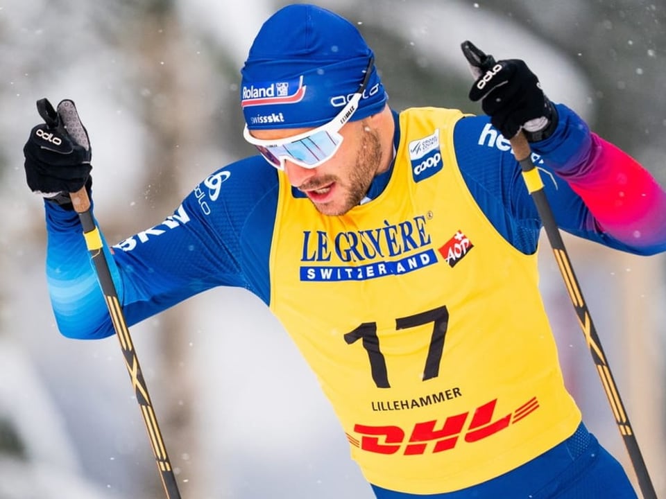 Jason Rüesch beim Stockstoss in der Loipe.