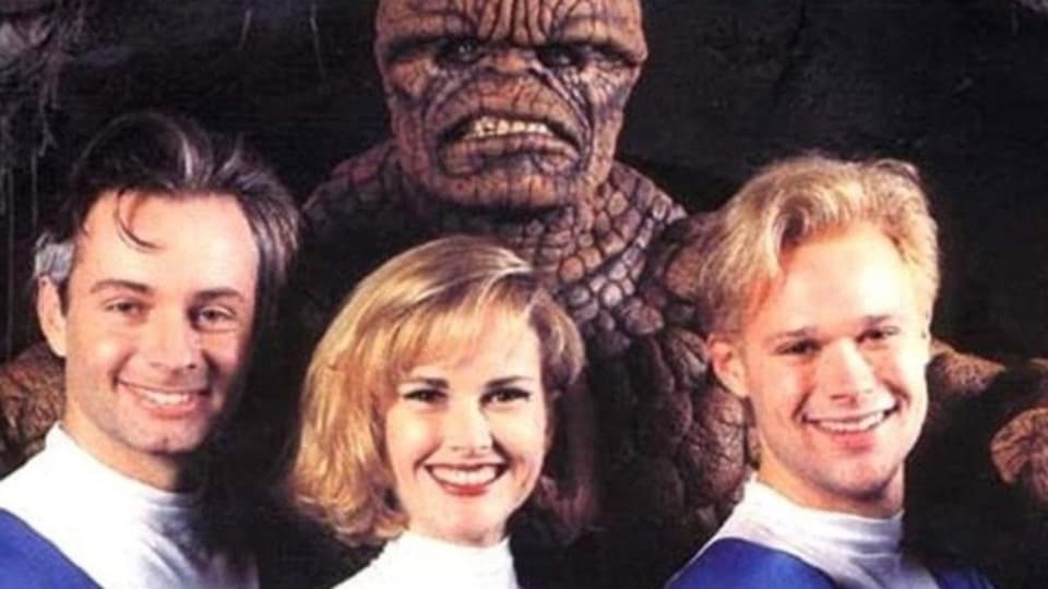 Dieses etwas unscharfe Bild zeigt die Fantastic Four aus dem nie veröffentlichten Film von 1994